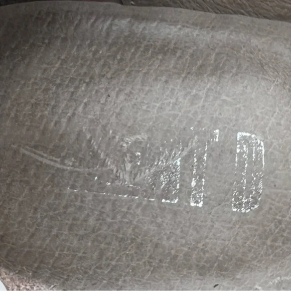 Silent D Gold Kade Block Heel Leather Pointed Toe Loafers Size 38 Women's - Picture 2 of 11